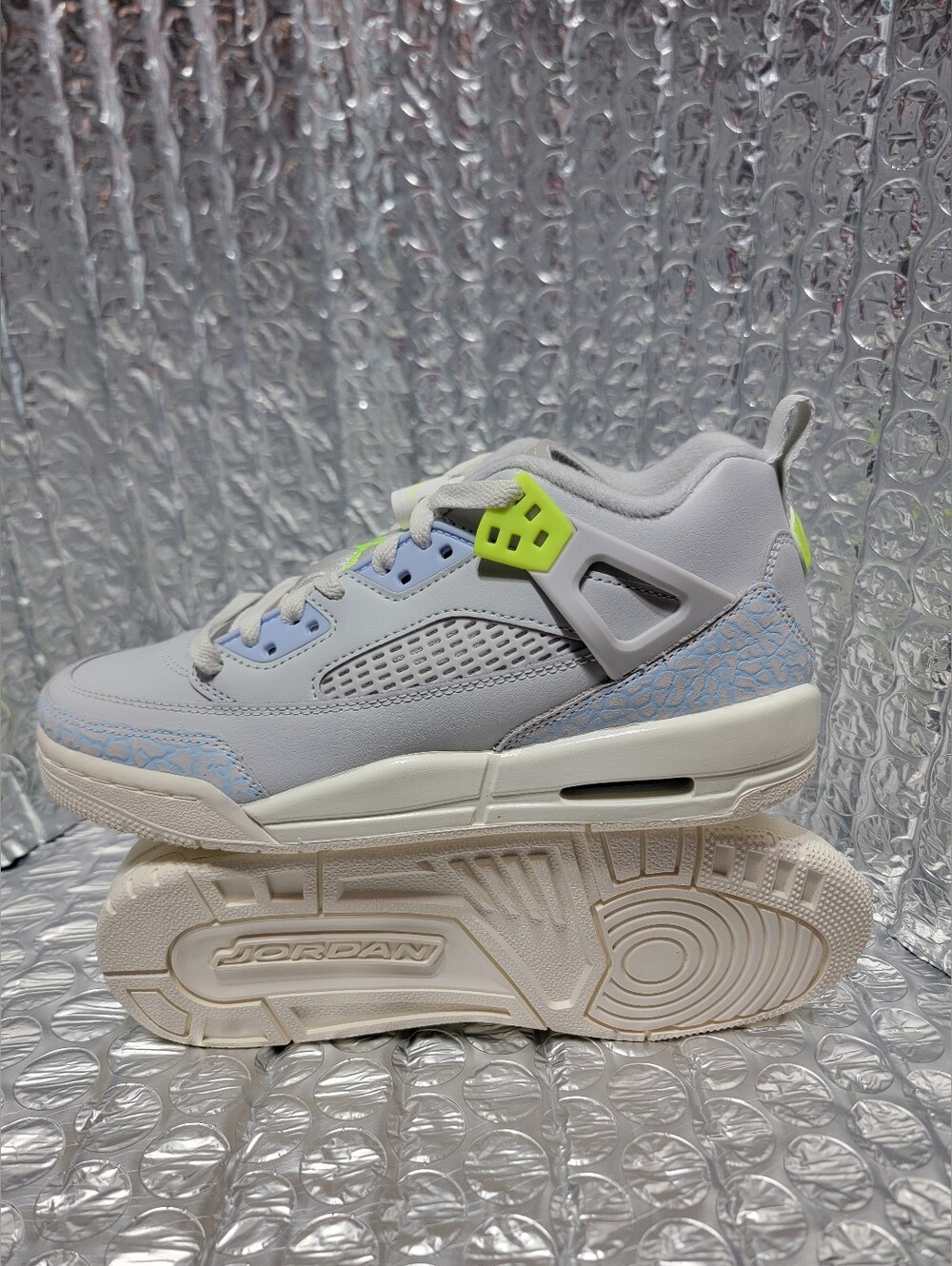 Jordan Spizike Low "Photon Dust/Volt",